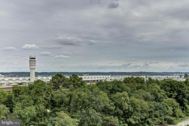 APT-713S - 1805 Crystal Dr, Condo with 3 bedrooms, 2 bathrooms and null parking in ARLINGTON VA | Image 9