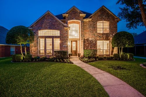 3904 Walden Way, Dallas, TX, 75287-4917 | Card Image