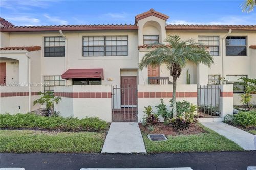 105 Liberty Ct, Deerfield Beach, FL, 33442-9104 | Card Image