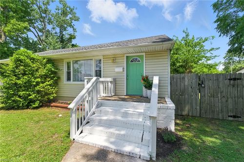 621 Augusta St, Hampton, VA, 23669-4274 | Card Image