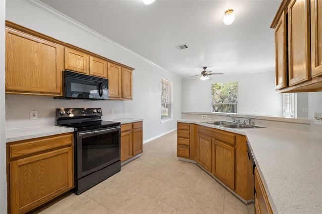 5709 Hudson Bend Rd, House other with 4 bedrooms, 2 bathrooms and 4 parking in Austin TX | Image 13