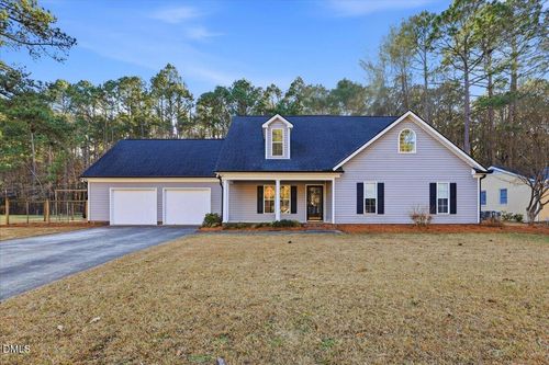 205 W Wilson St, Smithfield, NC, 27577-5132 | Card Image