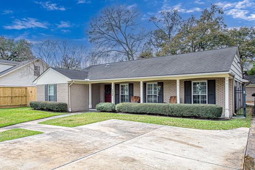 2208 Chimney Rock Rd, Houston, TX, 77056-4017 | Card Image