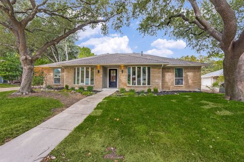 2104 Willowbrook Way, Plano, TX, 75075-3130 | Card Image