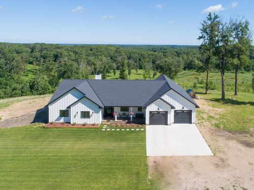 38525 Northstar Dr, Cushing, MN, 56443-5198 | Card Image