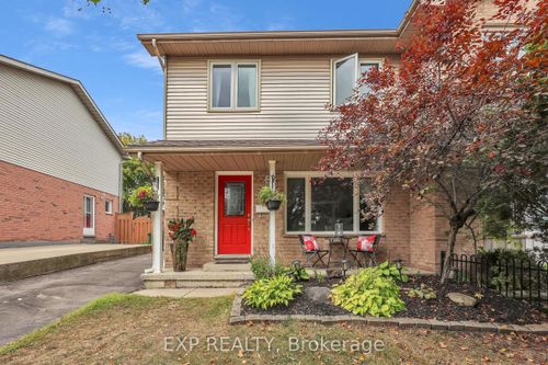 220 Scott Rd, Cambridge, ON, N3C3Z8 | Card Image