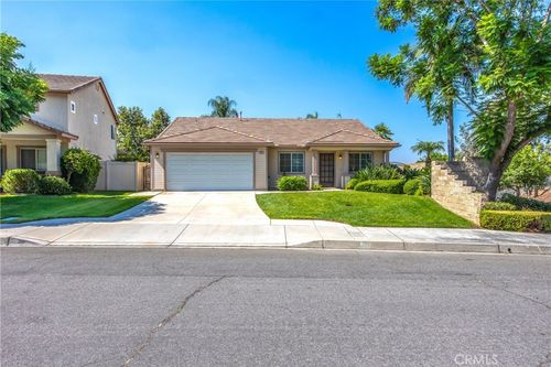 29025 Oak Creek Ln, Highland, CA, 92346-6823 | Card Image