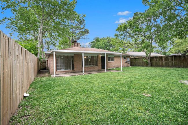 17014 Forest Bend Ave, House other with 3 bedrooms, 2 bathrooms and 2 parking in Friendswood TX | Image 16