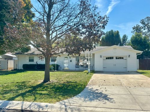 135 Bradford Pl, New Whiteland, IN, 46184-1326 | Card Image