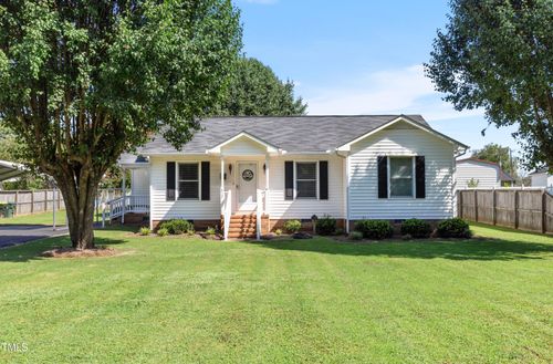 612 Mckay St, Erwin, NC, 28339-2324 | Card Image