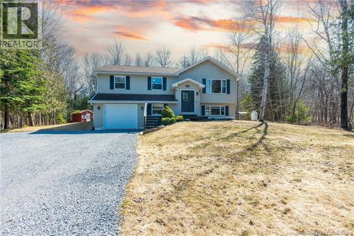 36 Cliff St, Quispamsis, NB, E2G1Y4 | Card Image