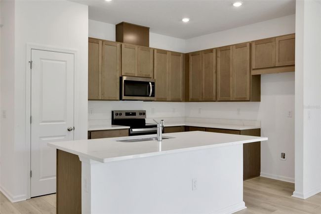 2950 Supermarine Loop, House other with 4 bedrooms, 2 bathrooms and null parking in TAVARES FL | Image 13
