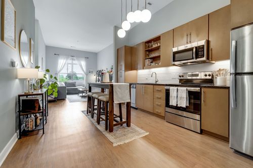 204-601 Sylvan Heights Way, Nashville, TN, 37209-4976 | Card Image