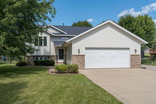 532 Le Sueur Ave, Eagle Lake, MN, 56024-4600 | Card Image