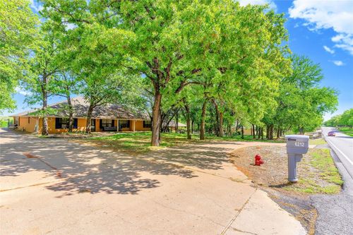 6212 Westover Dr, Granbury, TX, 76049-4047 | Card Image