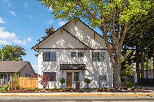 1-2312 Orchard Ave, Sidney, BC, V8L1T6 | Card Image