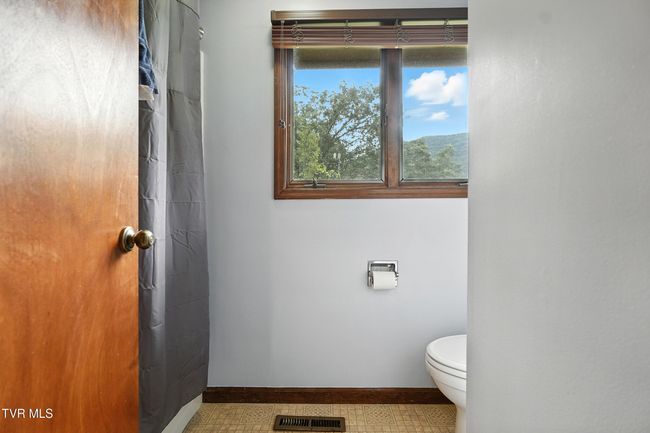 1704 Wildcat Rd, House other with 4 bedrooms, 3 bathrooms and null parking in Big Stone Gap VA | Image 34
