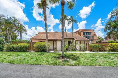 apt-d-4252 Palm Bay Cir, West Palm Beach, FL, 33406-9085 | Card Image