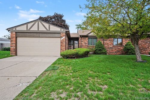 4967 Grand Oaks Dr, Warren, MI, 48092-4665 | Card Image