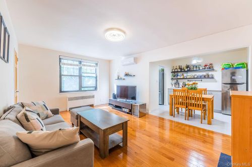 b-69 Park Dr E, Flushing, NY, 11367-1934 | Card Image