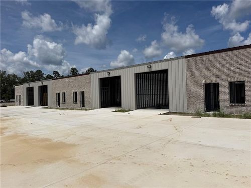 30665 Strawberry Ln, Hammond, LA, 70403-8356 | Card Image