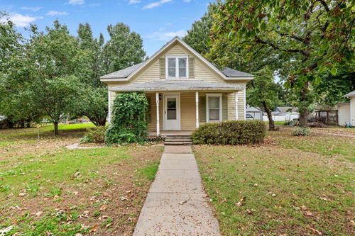 109 N Emporia St, Haven, KS, 67543-9231 | Card Image