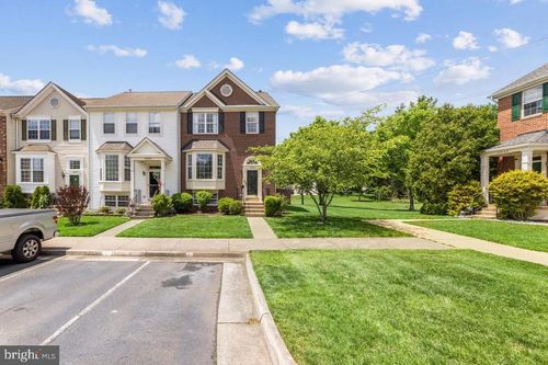 13654 Shire Pl, GAINESVILLE, VA, 20155-2901 | Card Image