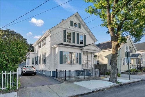 58 Summit St, East Providence, RI, 02914-4420 | Card Image