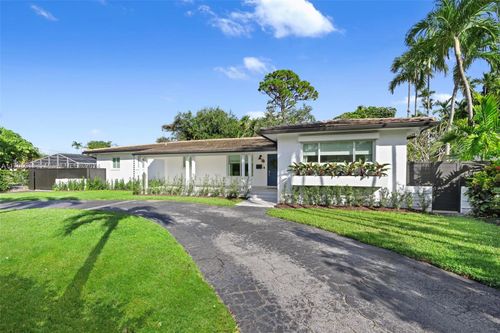 10601 Ne 2nd Ave, Miami Shores, FL, 33138-2060 | Card Image
