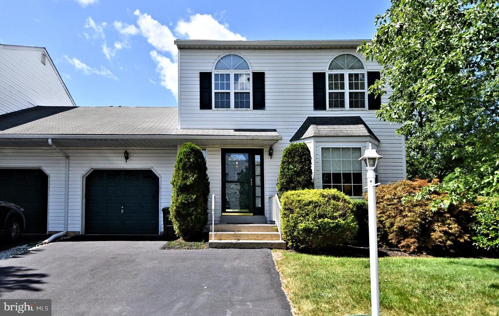 Woodcrest Cir, Royersford, PA 19468
