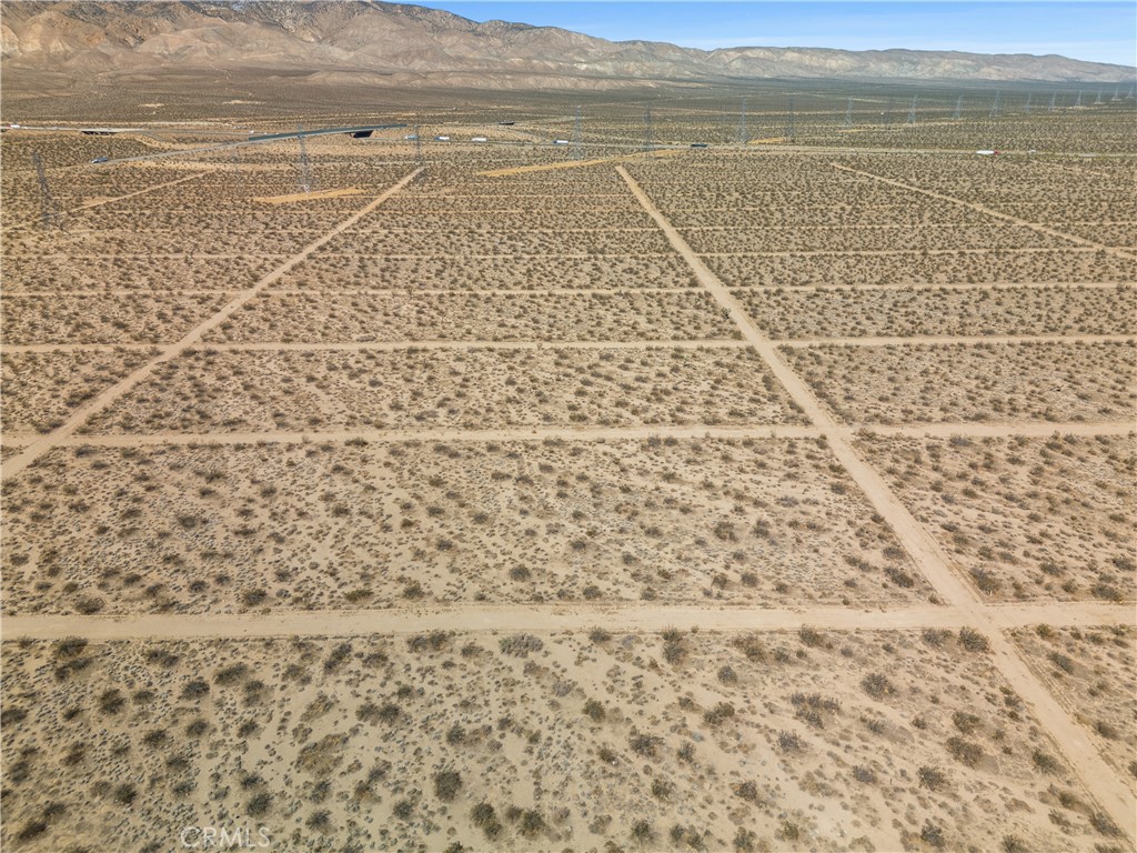 Land in Mojave 3
