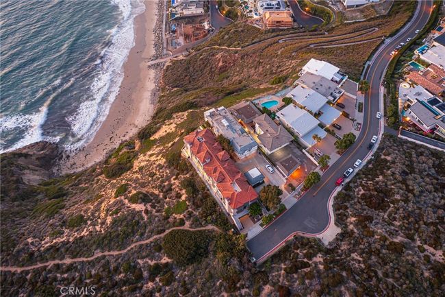 B - 34385 Dana Strand Rd, Condo with 3 bedrooms, 4 bathrooms and 7 parking in Dana Point CA | Image 40