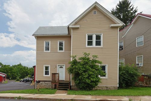 34 Maple St, FROSTBURG, MD, 21532-1825 | Card Image