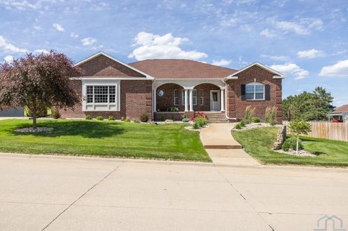 485 Titan Rd, Hinton, IA, 51024-8820 | Card Image
