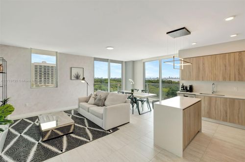 n-815-3900 Biscayne Blvd, Miami, FL, 33137 | Card Image