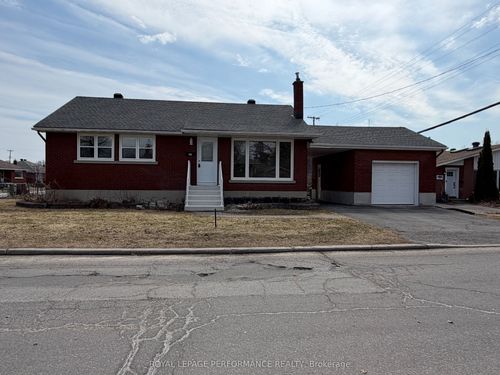 426 Clarke Avenue, Overbrook - Castleheights and Area, ON, K1K0Y7 | Card Image