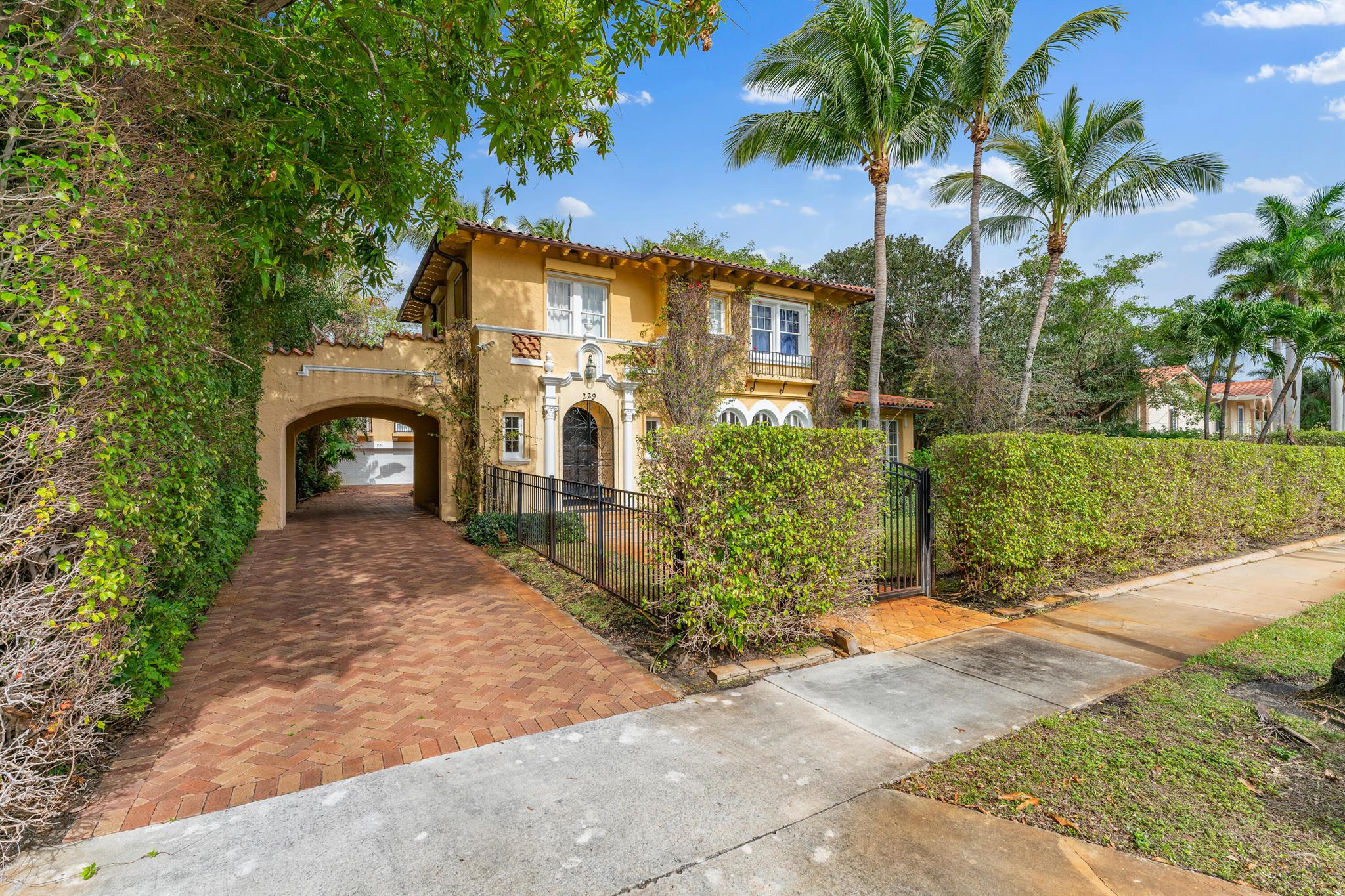 229 10th Street, For Sale in West Palm Beach Zoocasa