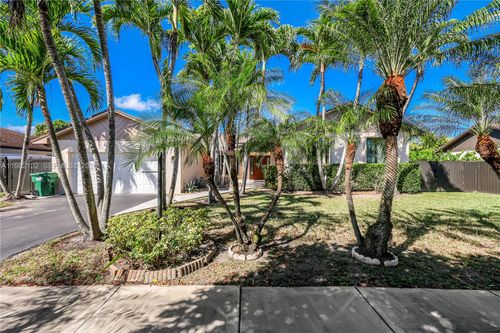 11541 Sw 100th St, Miami, FL, 33176 | Card Image