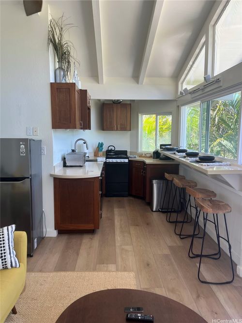 41-888 Laumilo St, Waimanalo, HI, 96795-1652 | Card Image