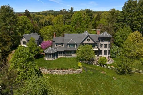 49 Willard Cmn, Concord, MA, 01742-1640 | Card Image