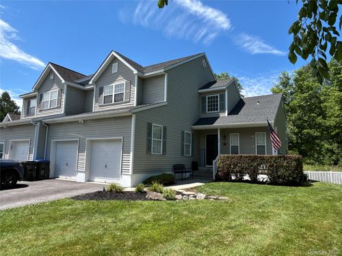 24 Waterford Cir, Washingtonville, NY, 10992-1145 | Card Image