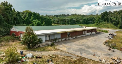 1328 Elkin Hwy 268, North Wilkesboro, NC, 28659-8141 | Card Image