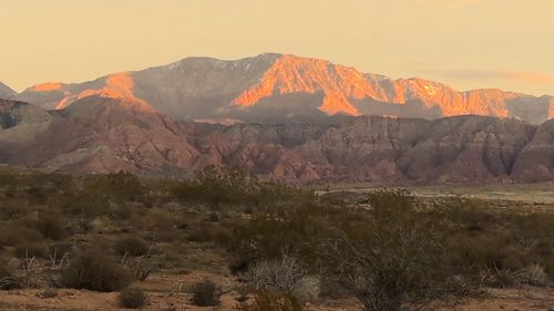 696 W Scenario St, Washington, UT, 84780-3572 | Card Image