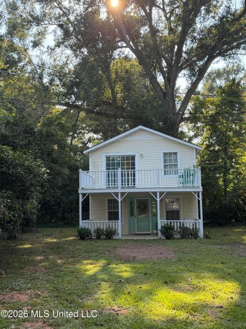 859 Mill St, Lucedale, MS, 39452-6153 | Card Image