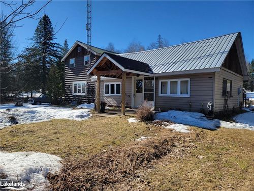 738 Highway 592, Emsdale, ON, P0A1J0 | Card Image