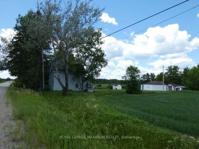 1171 Levac Rd, House other with 3 bedrooms, 2 bathrooms and 20 parking in Cache Bay ON | Image 8