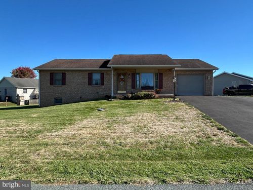 10135 Jasper Dr, GREENCASTLE, PA, 17225-8468 | Card Image