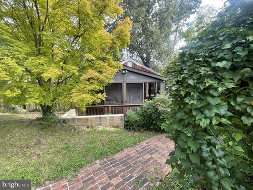 7208 Hickory St, FALLS CHURCH, VA, 22043-3045 | Card Image