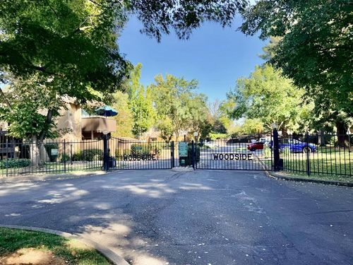 1-2217 Woodside Ln, Sacramento, CA, 95825-7463 | Card Image