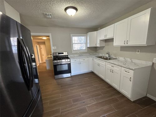 5409 Vesta Farley Rd, Fort Worth, TX, 76119-6530 | Card Image